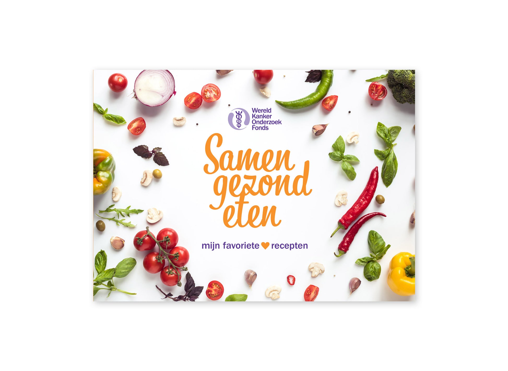 Omslag van het receptenmapje van het Wereld Kanker Onderzoek Fonds. Op de omslag staat een foto van gezonde ingrediënten, het logo van het WKOF en de titel 'Samen gezond eten. Mijn favoriete recepten'.